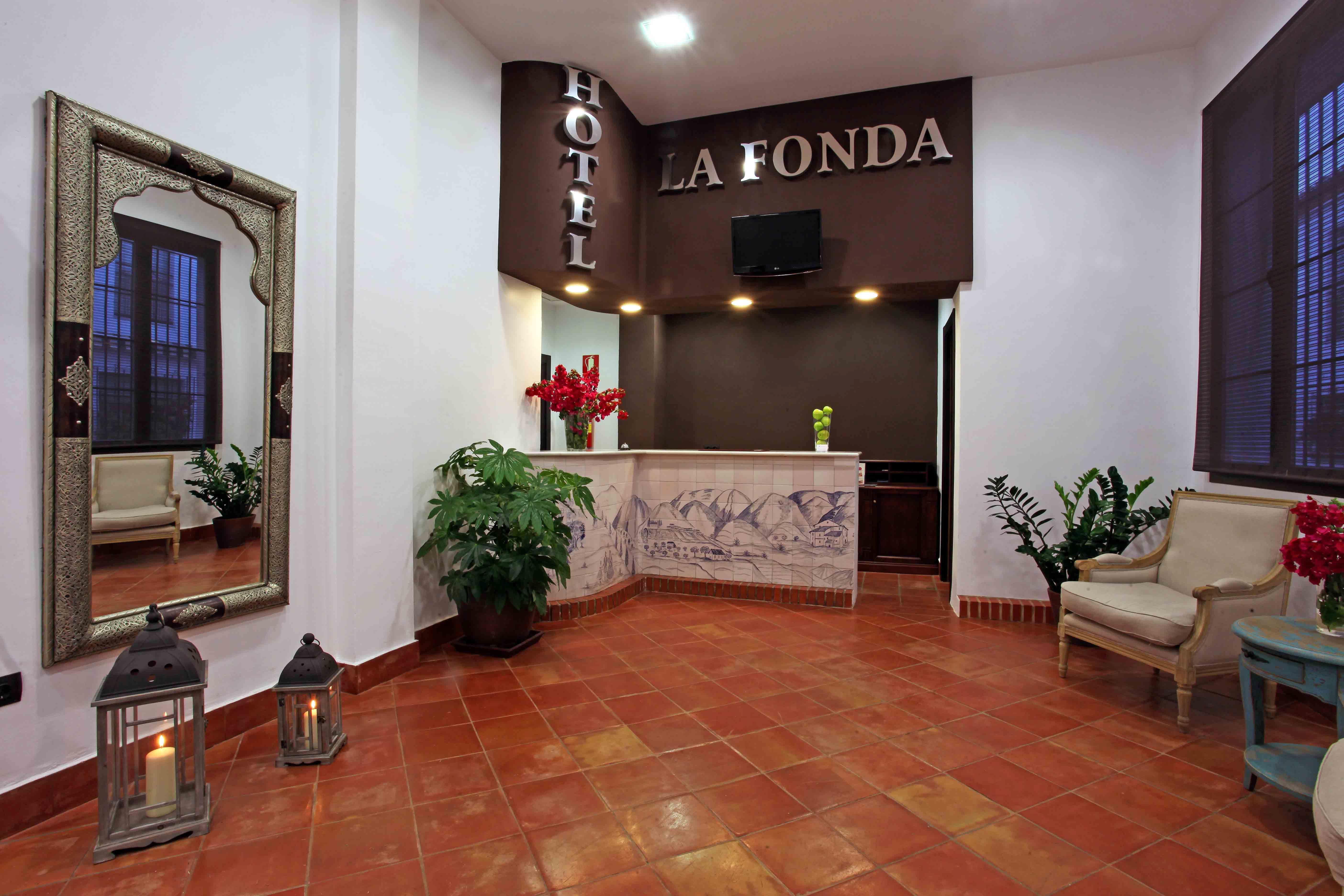 Hotel La Fonda Бенальмадена Экстерьер фото