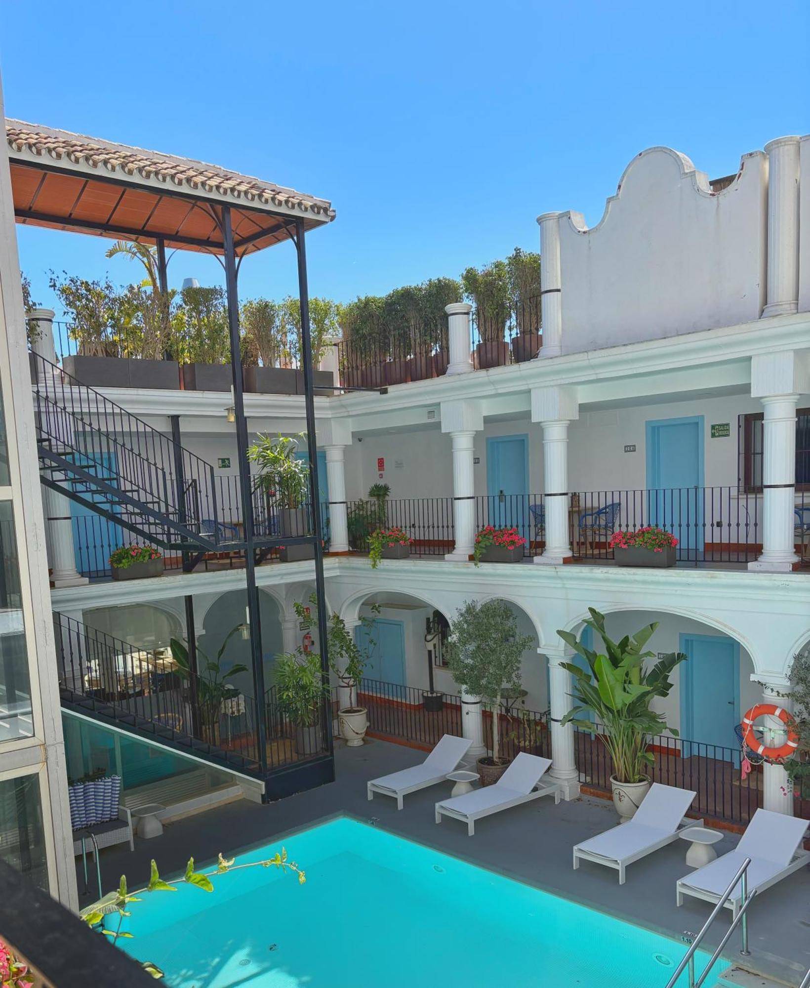 Hotel La Fonda Бенальмадена Экстерьер фото